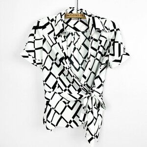 Cleo Petites XS Wrap Front Tie Short Sleeve Collared Blouse - Black & White